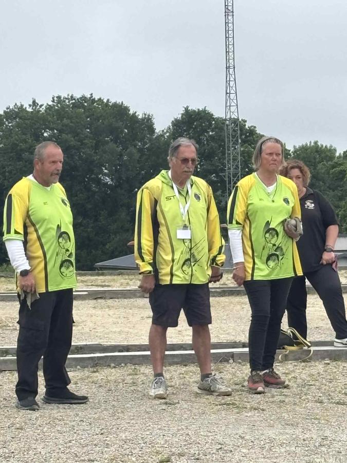 8b992c74-6577-4dee-8034-b1ee403a6d7b