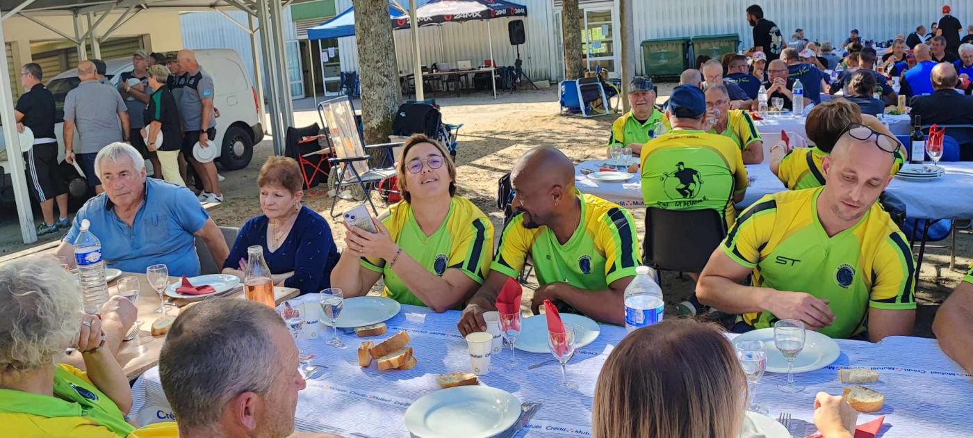 384481098_857816722623421_1719748857882906630_n