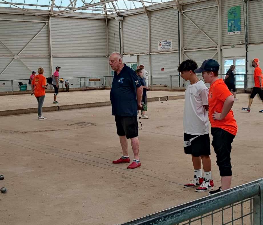 363523255_220886603812768_9179152703399185499_n